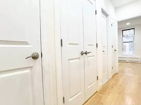 Rented by EastMount Realty LLC | media 27