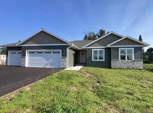 724 Red Sunset Ct, Plover, WI 54467