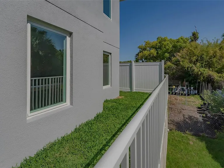 310 Hibiscus St #B — Photo 51