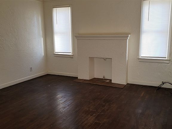 3rd image of 1007 N Lea Ave