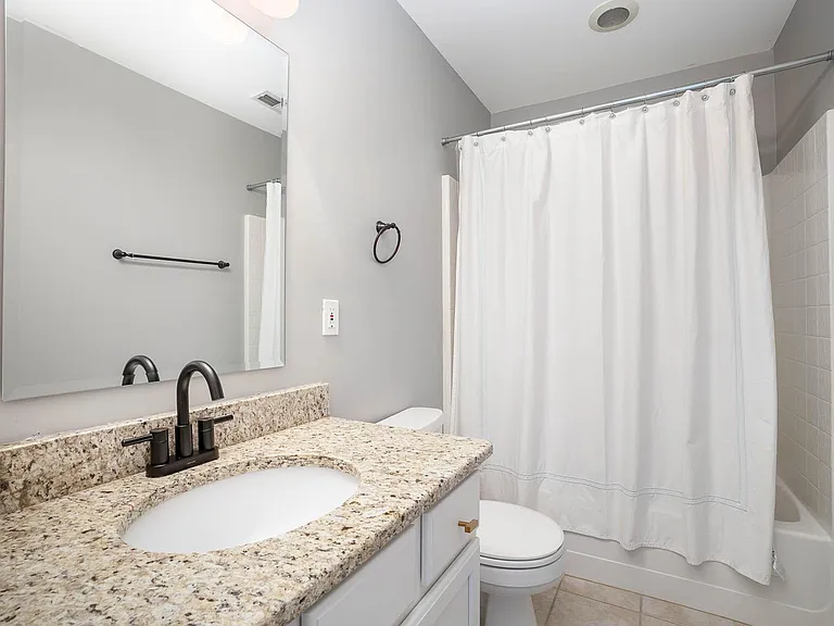 130 Fenner Ln — Photo 17