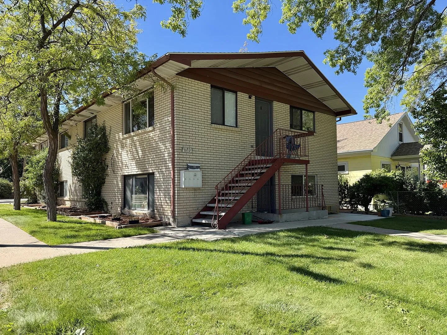 670 E Coatsville Ave — Photo 1