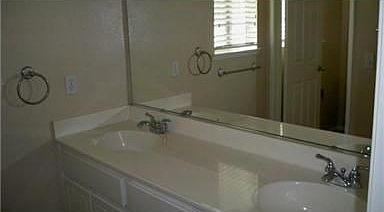 3rd image of 27813 Canyon Hills Way