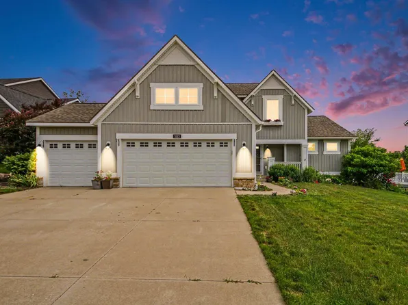 3113 Lowingside Dr, Jenison, MI 49428