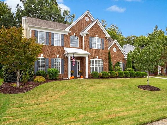 4th image of 6820 Guinevere Dr