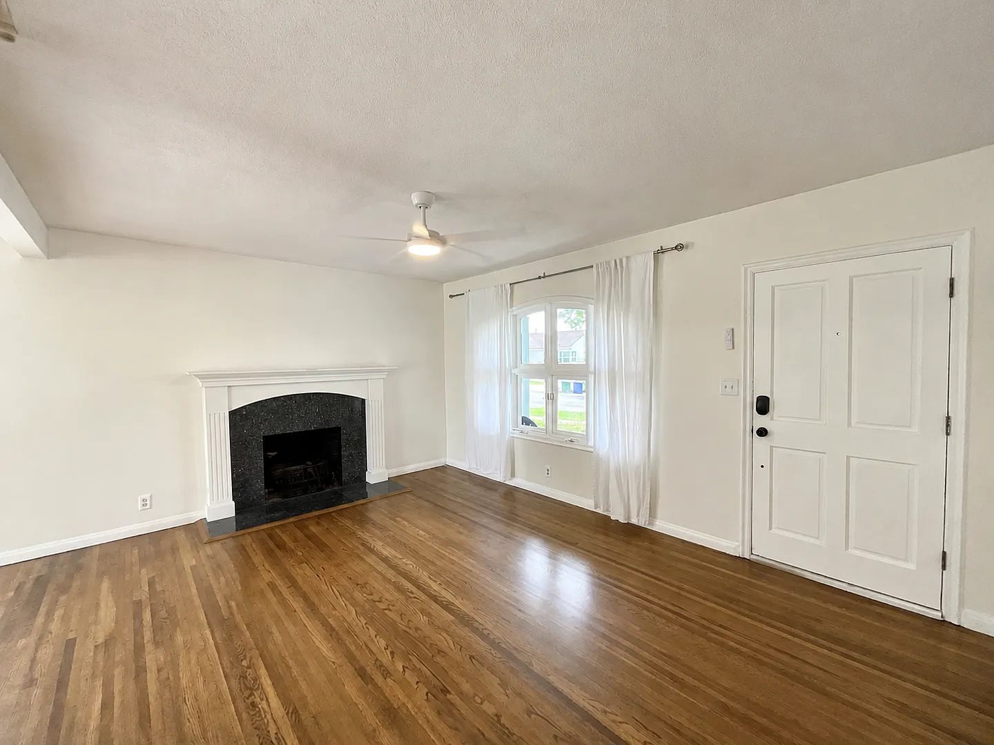 4432 Falcon Ave — Photo 3