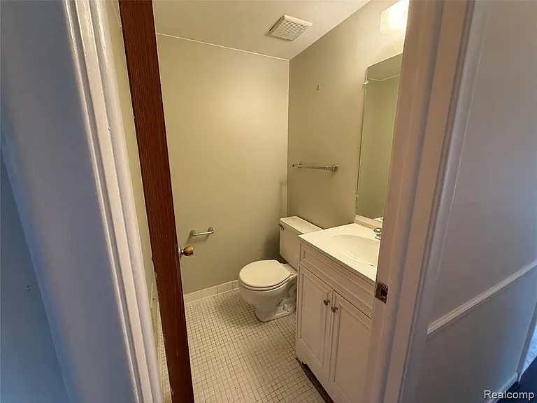 21540 Saint Gertrude St #12 — Photo 10