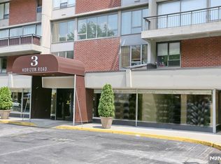 3 Horizon Rd APT 1432, Fort Lee, NJ 07024