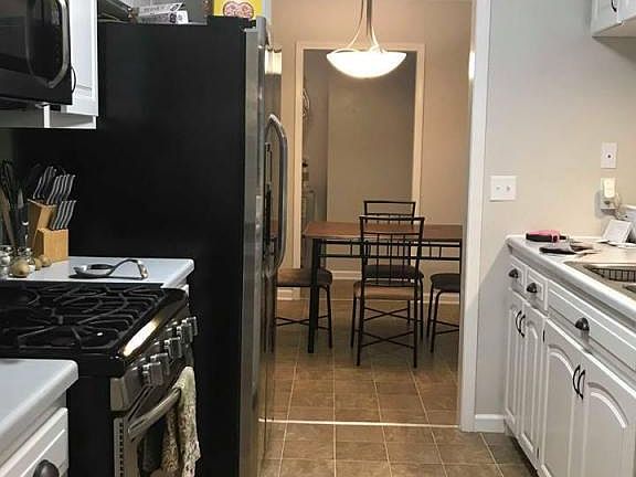 4th image of 1905 Lakeview Dr