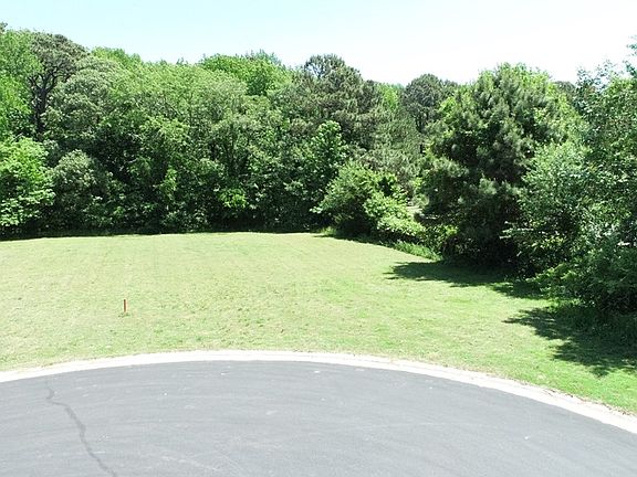 5th image of 41 Bridgeton Dr