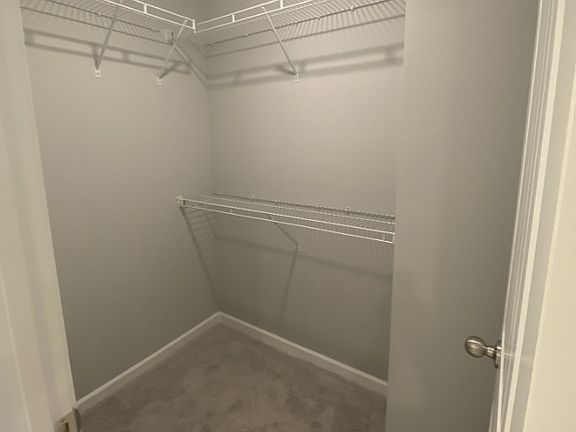 1464 Owners Suite Closet