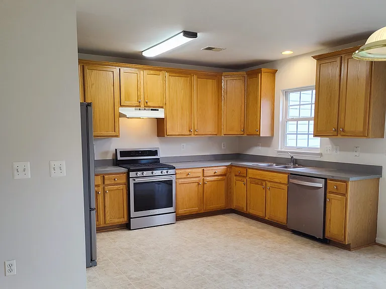 Main floor, kitchen