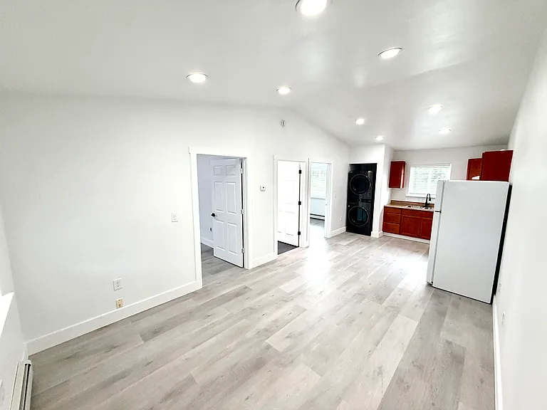 1211 Lilac Ln #A — Photo 3