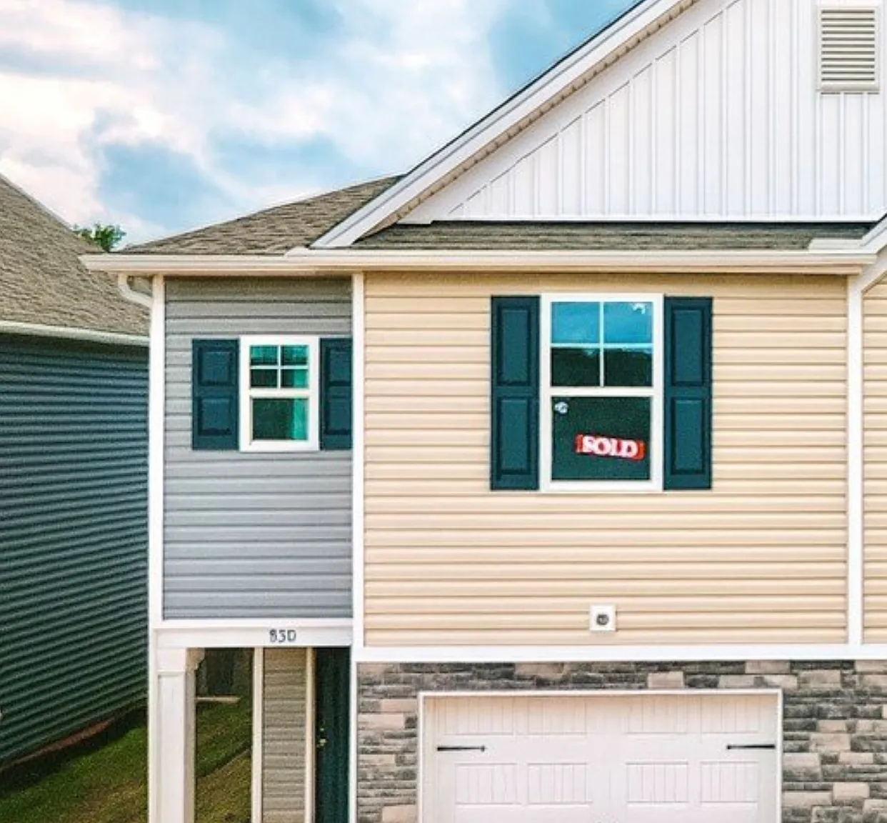 1 bed, 1.5 bath, 1510 sqft, $700 — Photo 1