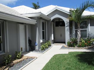 1090 Gator Trl, West Palm Beach, FL 33409