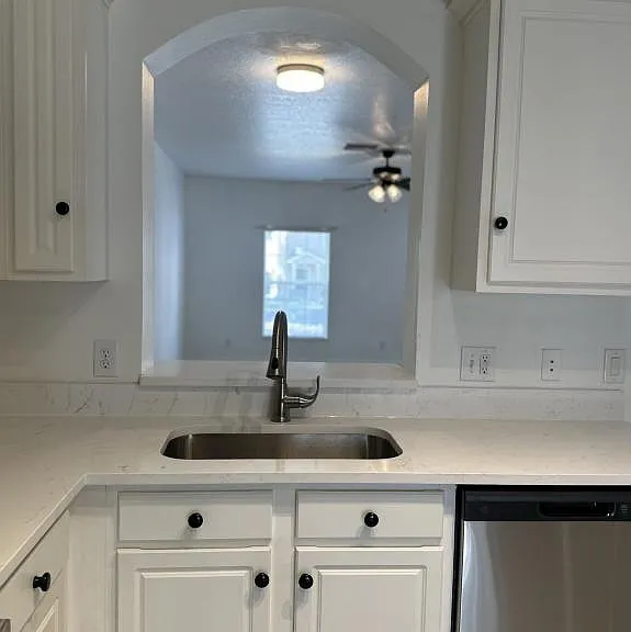 15752 Fishhawk Falls Dr — Photo 7