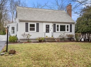 52 Ivan St, Lexington, MA 02420