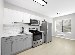 7706 South Coles, Chicago, IL 60649