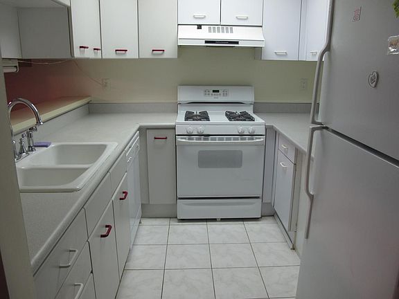 2nd image of 58 Harbour Close