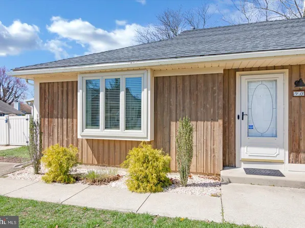 90 Franklin Dr, Voorhees, NJ 08043