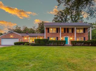 1775 Farm Rd, Lake Forest, IL 60045