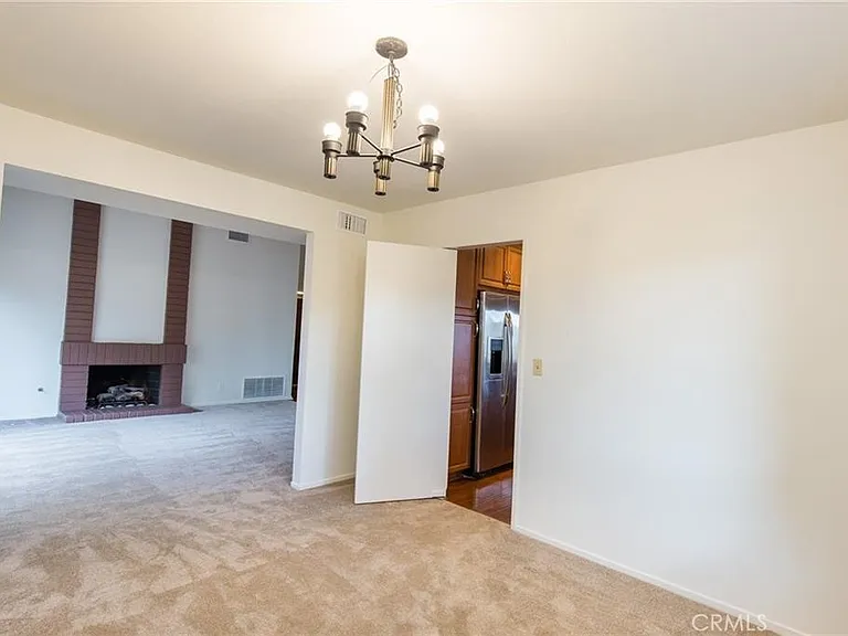 27601 Endeavor St — Photo 13