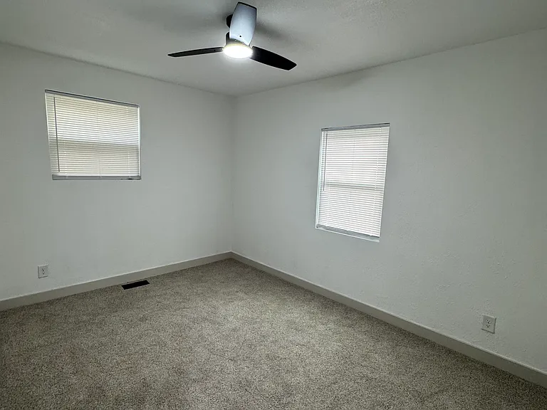 213 Ivey St — Photo 16