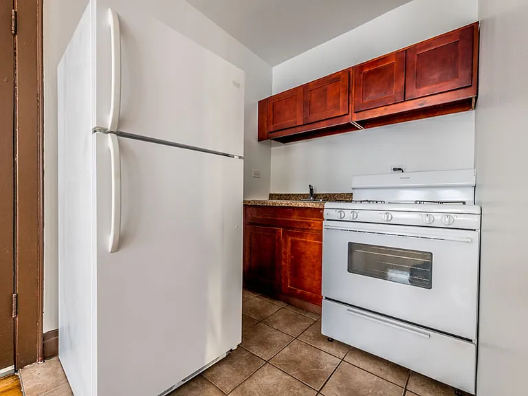 6306 S Fairfield Ave — Photo 18