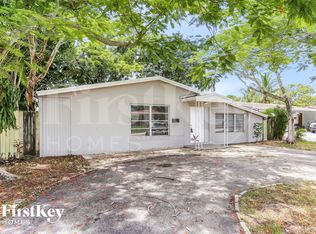6440 Roosevelt St, Hollywood, FL 33024