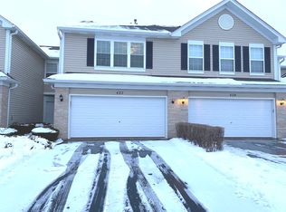 427 Windham Cove Dr, Crystal Lake, IL 60014