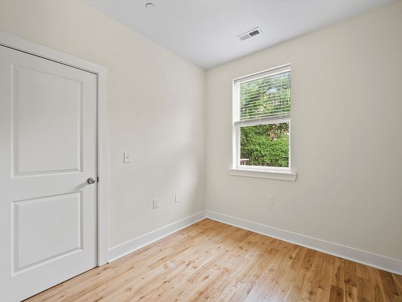 3rd image of 2031 N Carlisle St Unit A