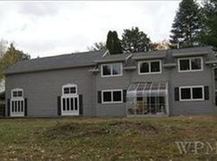 301 Ruskey Ln, Hyde Park, NY 12538