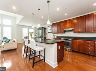 1418 N Rhodes St #B428, Arlington, VA 22209