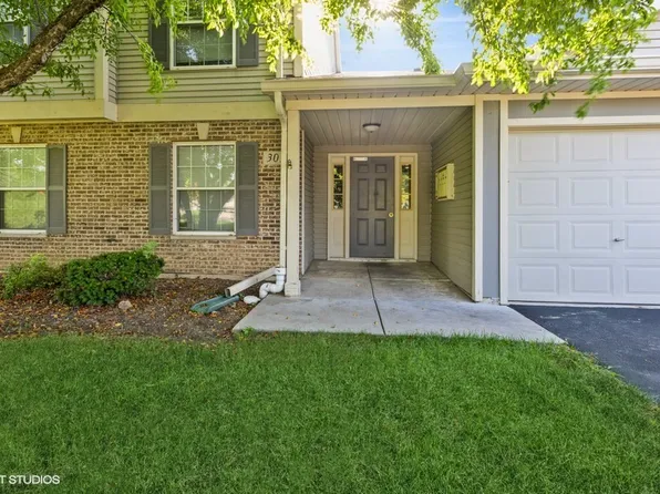 305 Buckingham Cir APT A, Elgin, IL 60120