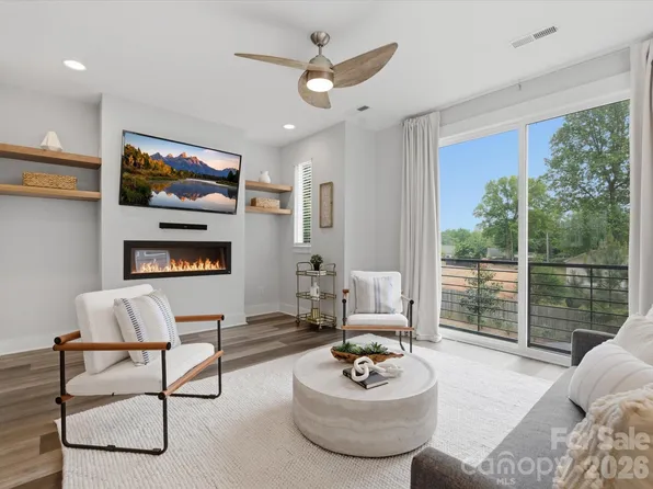 606 W End Dr, Charlotte, NC 28208