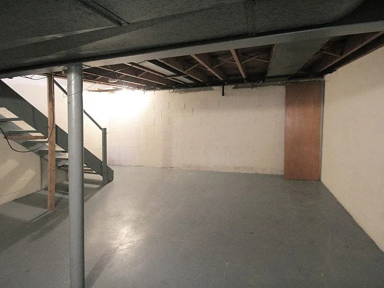 419 Franklin Ave #C — Photo 9