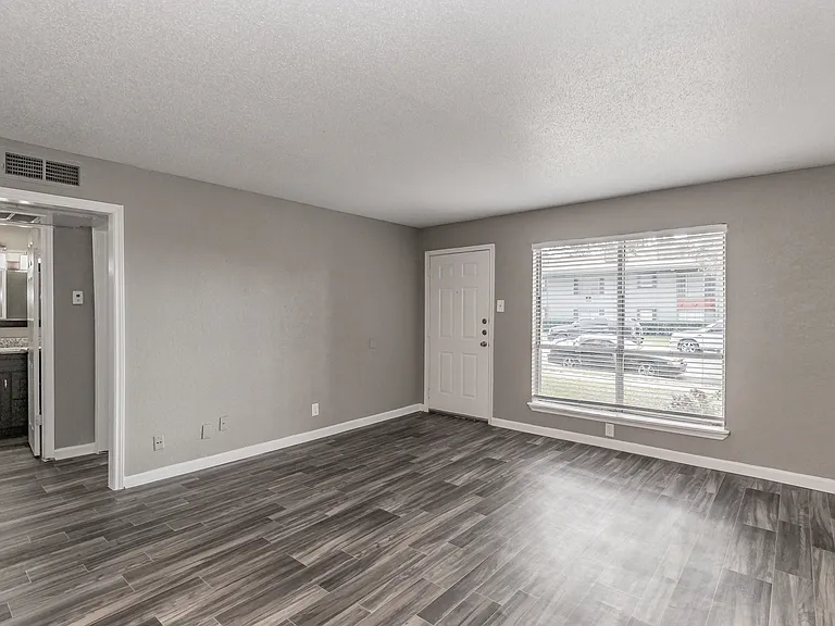Chapel Creek Apartments — Photo 41