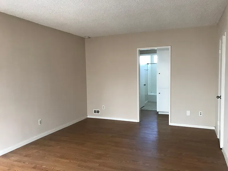 838 N Atlantic Blvd #B — Photo 3