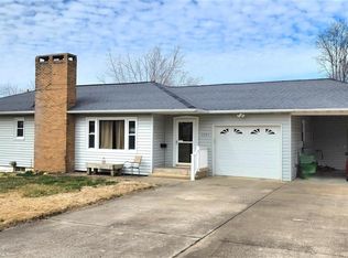1301 Knott St, Chester, IL 62233