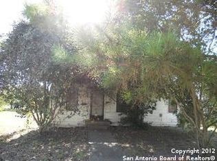810 N Main St, Pleasanton, TX 78064