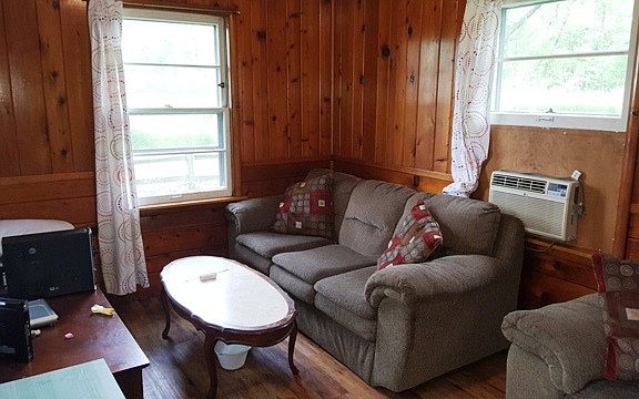 2nd image of 549 Barrington Ave