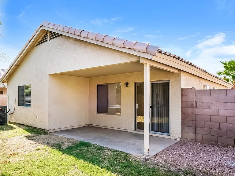 10559 W Amelia Ave — Photo 16