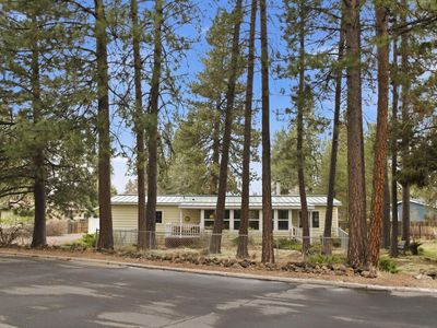 61067 Chuckanut Dr, Bend, OR, 97702