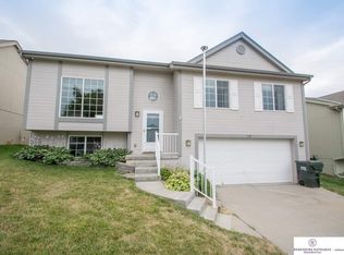 16915 Browne St, Omaha, NE 68116