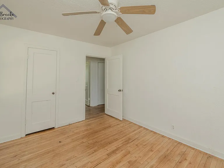 3202 Grant St — Photo 13
