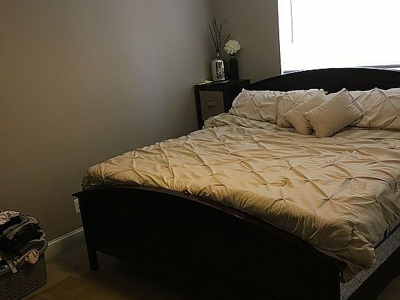 5th image of 705 Forest St