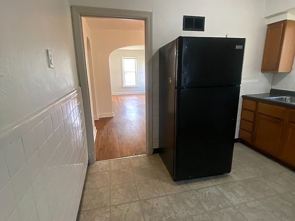 5th image of 230 Newell Dr