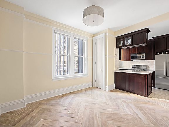 4th image of 200 W 54th St APT 10K