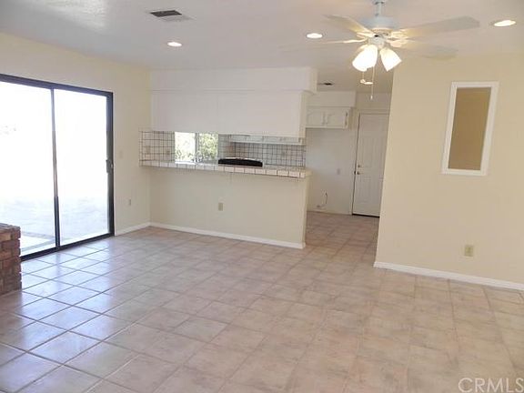 3rd image of 9519 E Avenue U