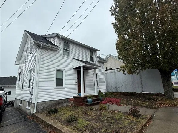 1022 Charles St, North Providence, RI 02904
